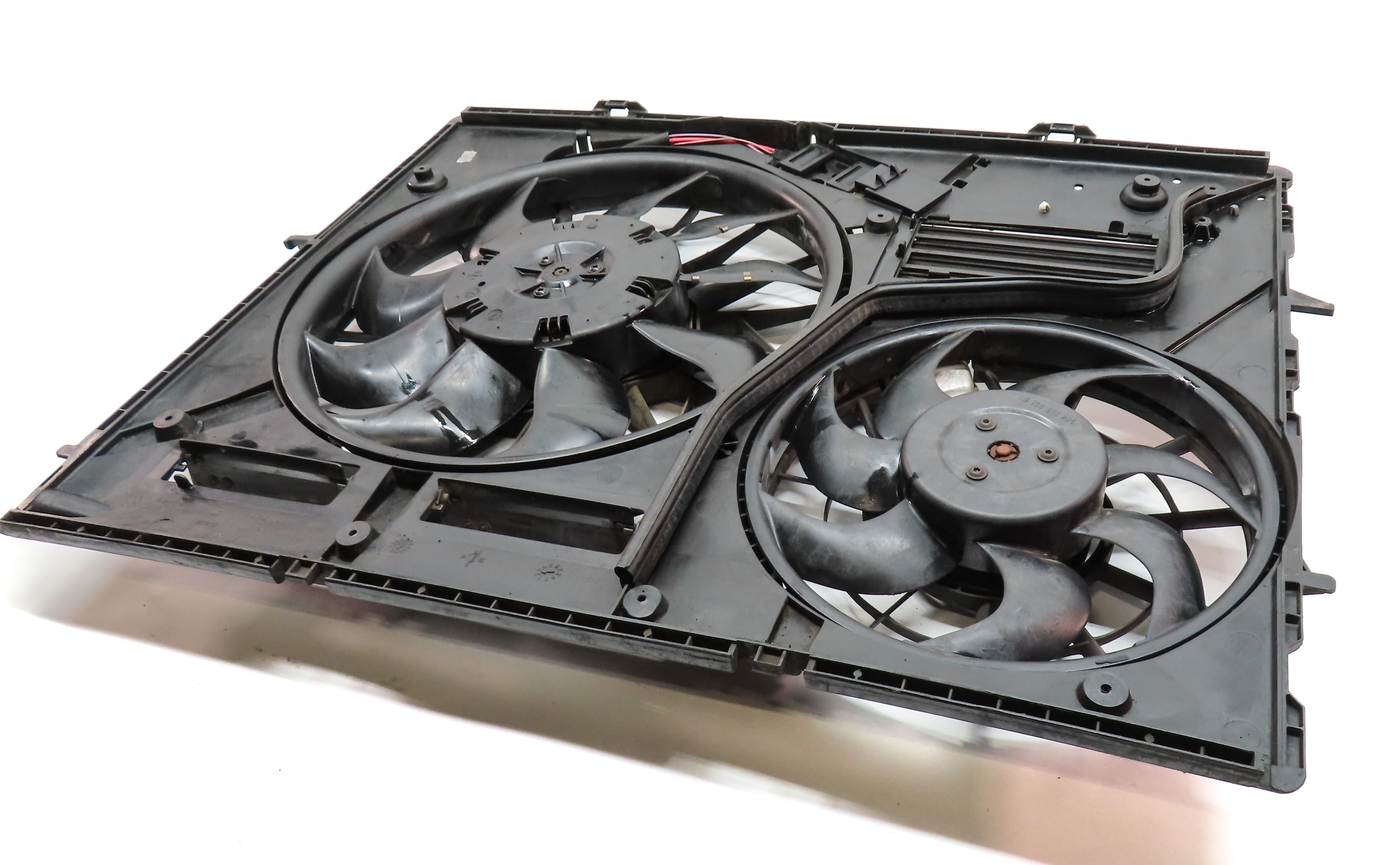 11-15 AUDI Q7 (4L) 3.0L ENGINE RADIATOR COOLING FAN (FOR MODELS w/ HITCH OPTION) — exact item pictured
